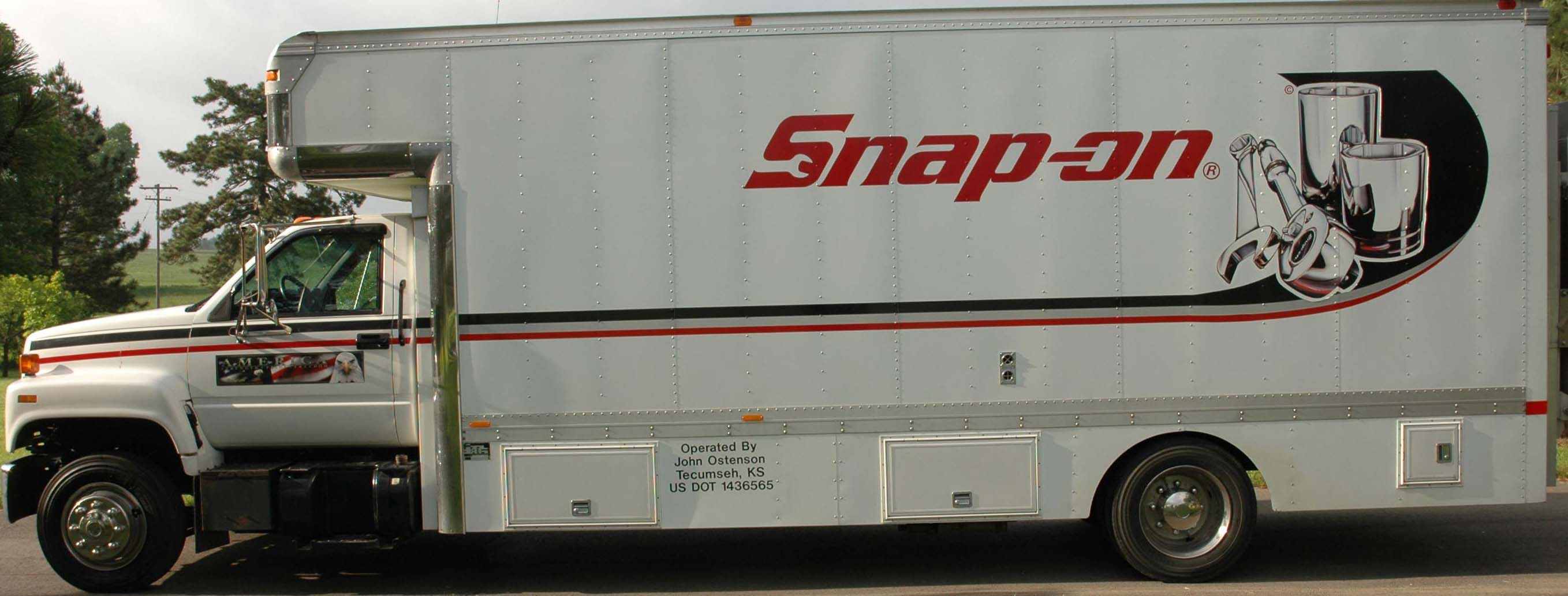 here is a pic of the truck graphics - I had to lower the quality to upload here but if you need a higher quality pm me