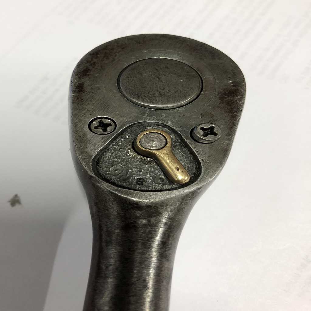 Head with Date Code E 71-10