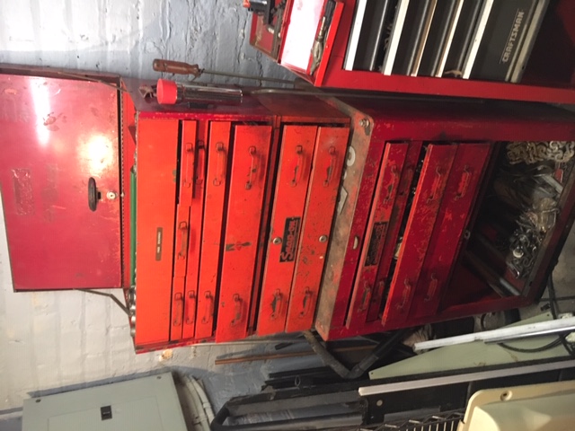 Both tool chests
