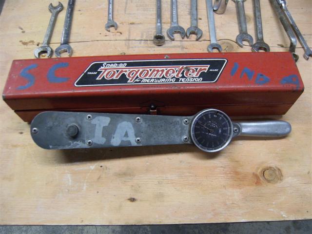 Unusual looking torque wrench for sure